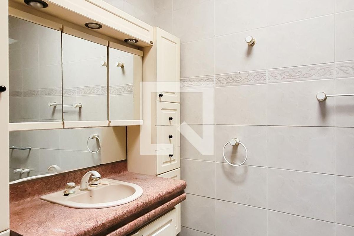 Casa à Venda - Taquaral, 4 Quartos,  291 m2 em , Campinas - sp | SoloBR