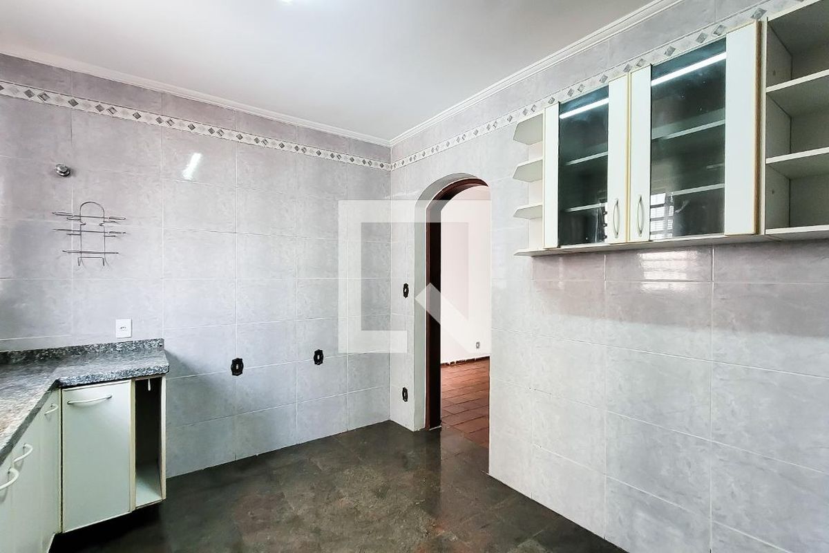 Casa à Venda - Taquaral, 4 Quartos,  291 m2 em , Campinas - sp | SoloBR