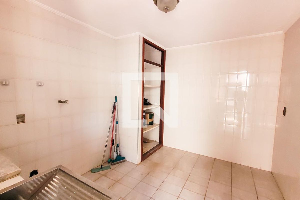 Casa à Venda - Taquaral, 4 Quartos,  291 m2 em , Campinas - sp | SoloBR