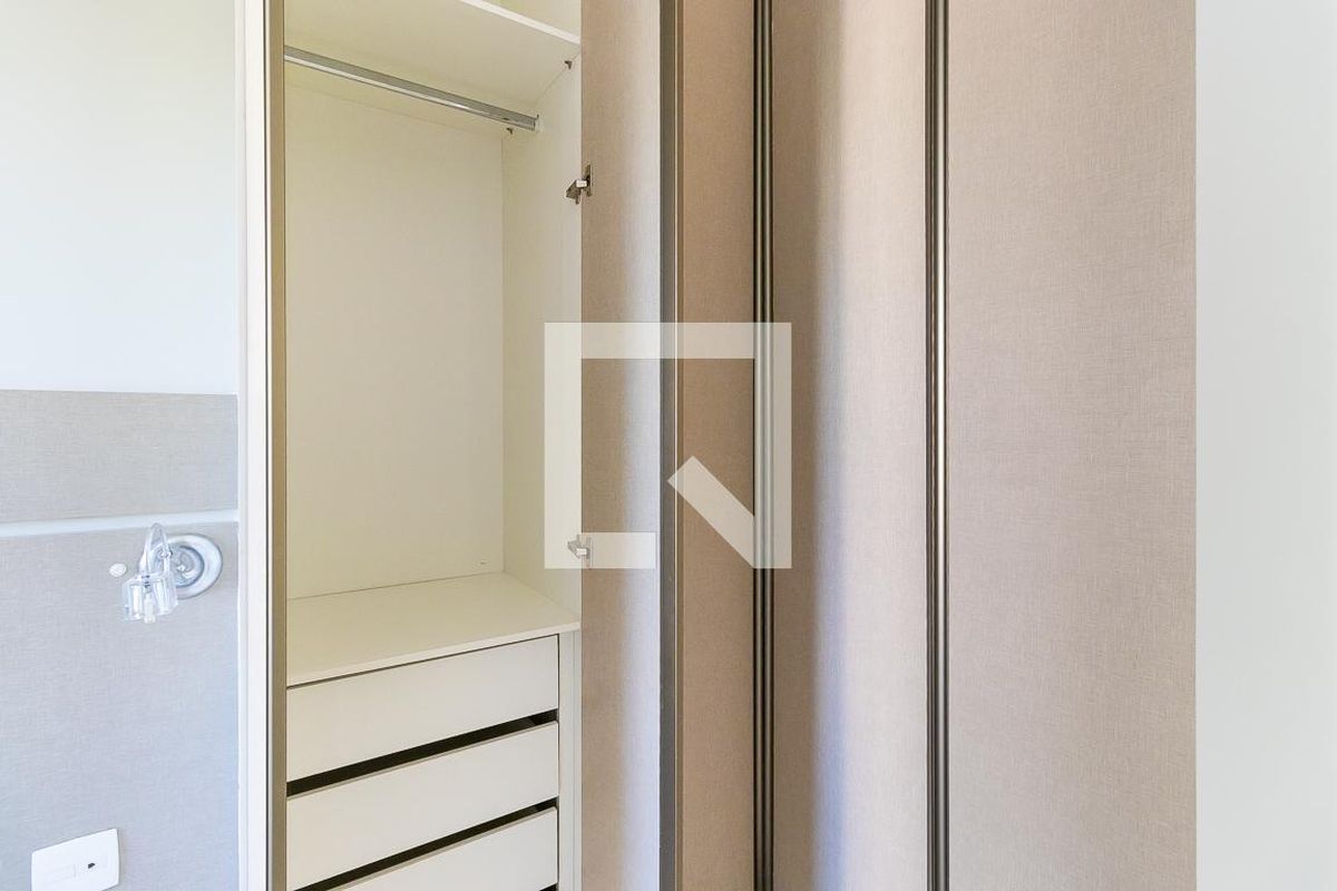 Apartamento à Venda - Bosque, 1 Quarto,  45 m2 em , Campinas - sp | SoloBR