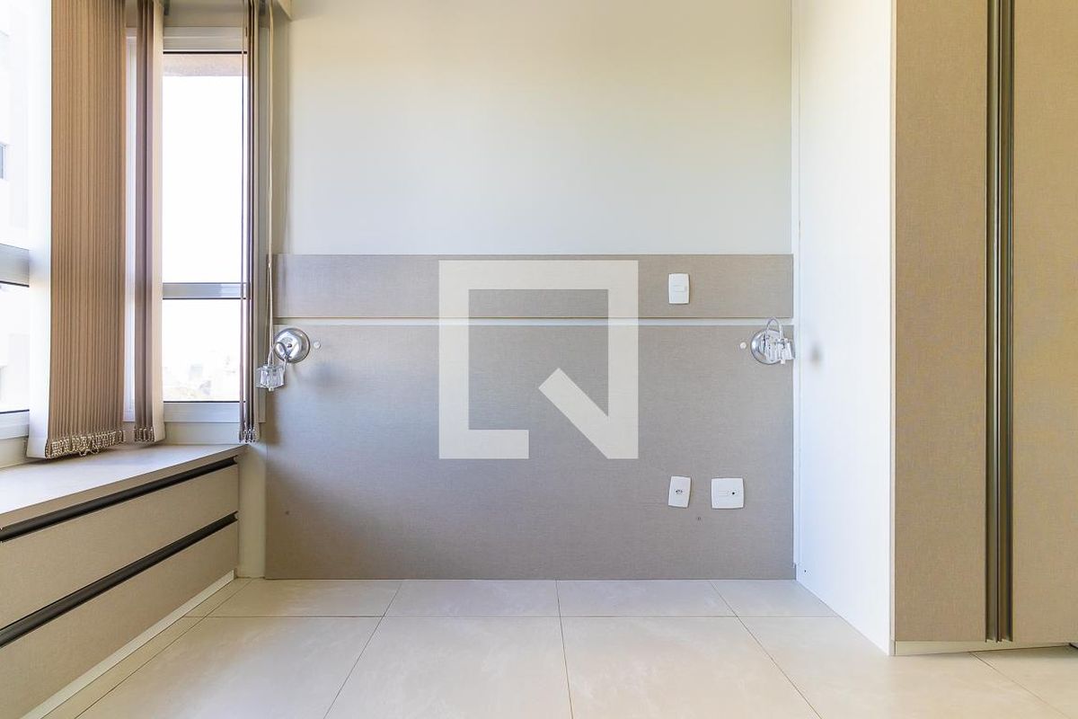 Apartamento à Venda - Bosque, 1 Quarto,  45 m2 em , Campinas - sp | SoloBR