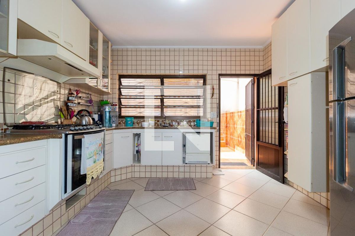 Casa, 3 quartos, 216 m² - Foto 100