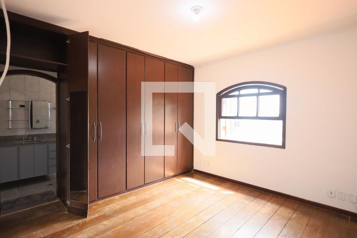 Casa, 3 quartos, 284 m² - Foto 7