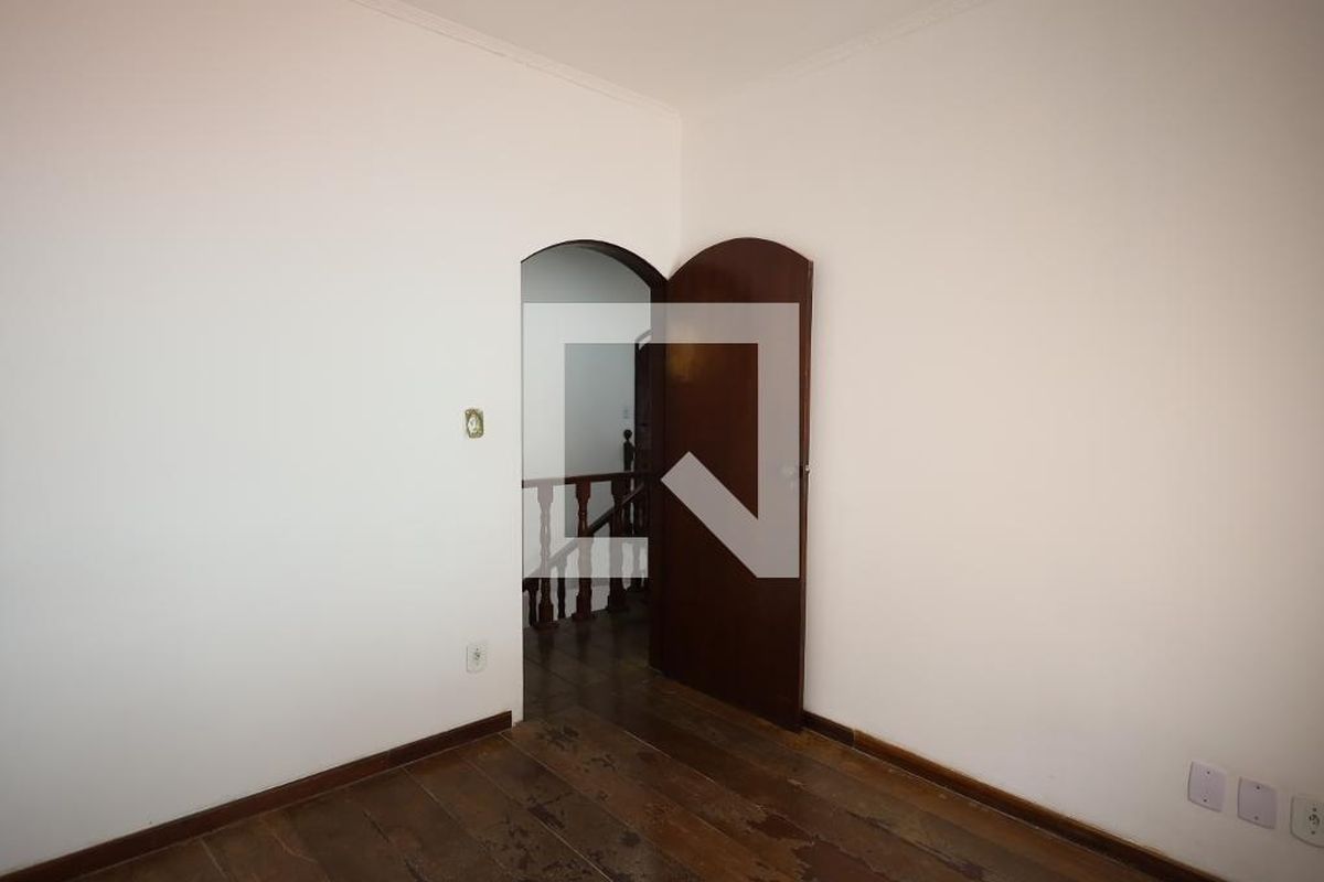 Casa, 3 quartos, 284 m² - Foto 15