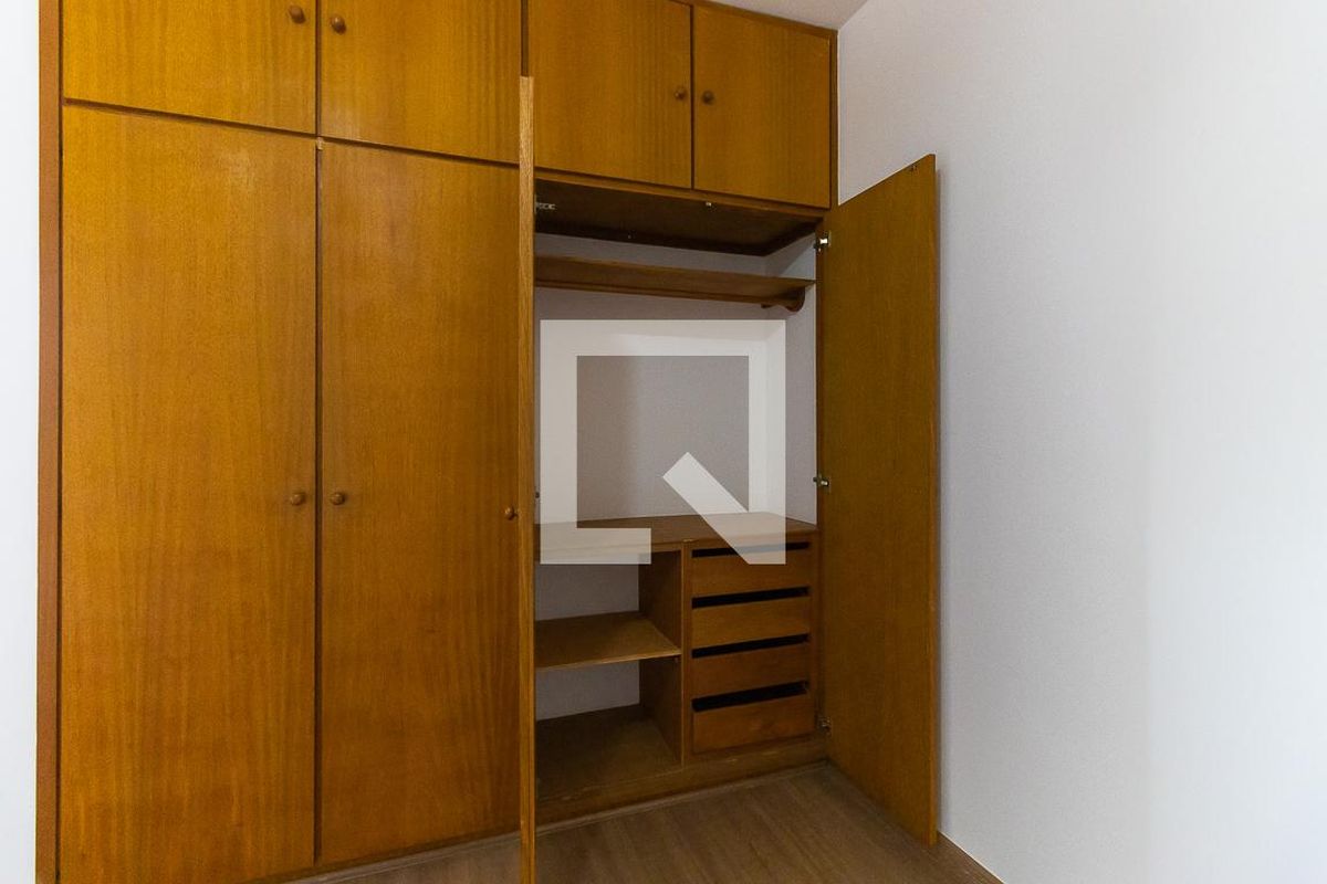 Apartamento à Venda - Bosque, 1 Quarto,  60 m2 em , Campinas - sp | SoloBR