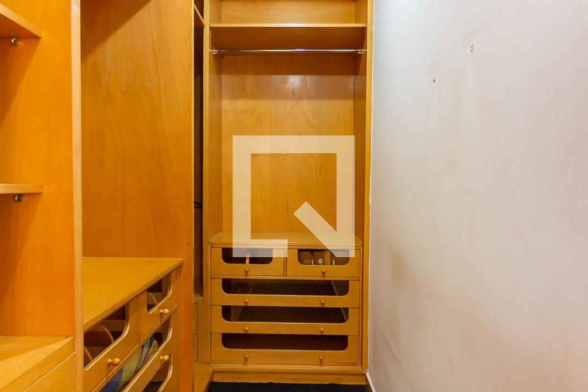 Casa, 4 quartos, 250 m² - Foto 36