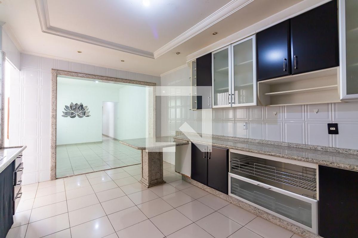 Casa, 4 quartos, 250 m² - Foto 100