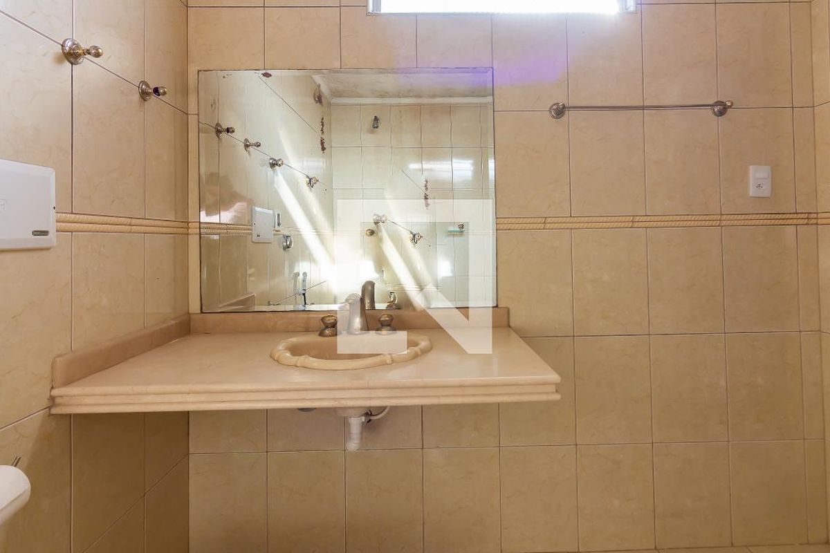 Casa, 4 quartos, 250 m² - Foto 44