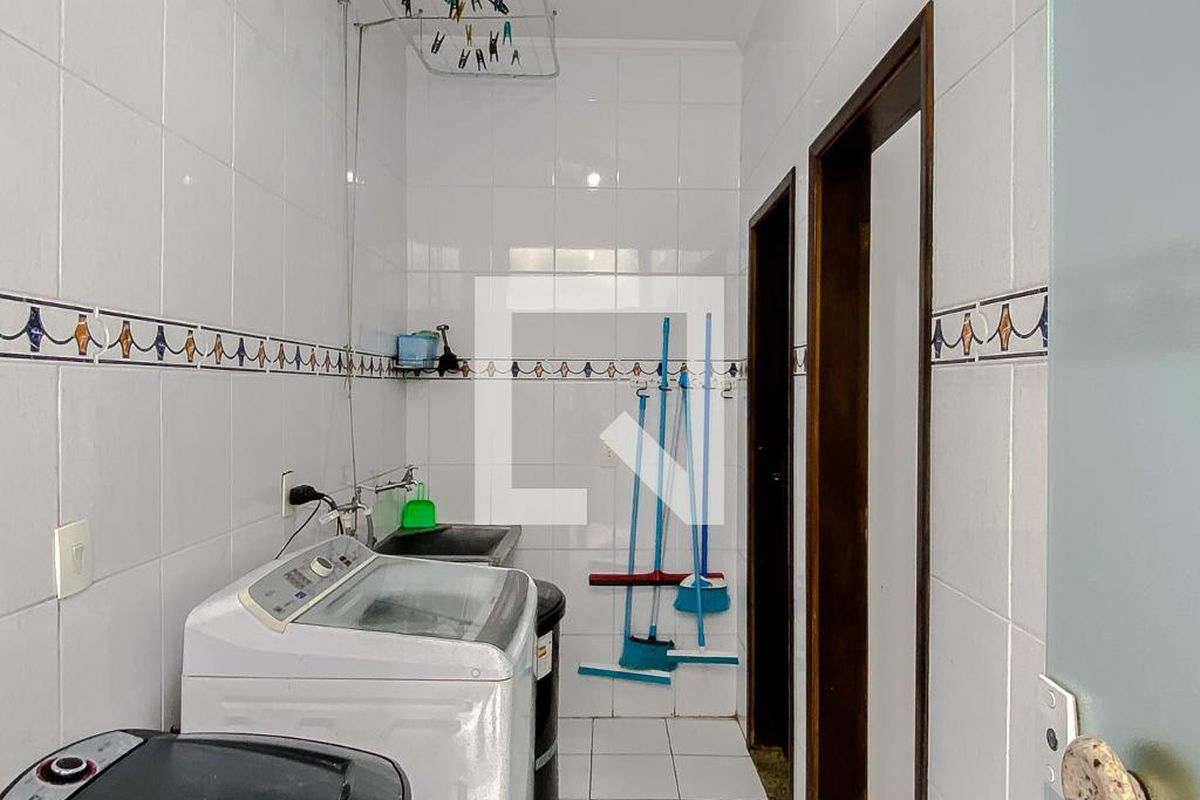 Casa, 4 quartos, 300 m² - Foto 57