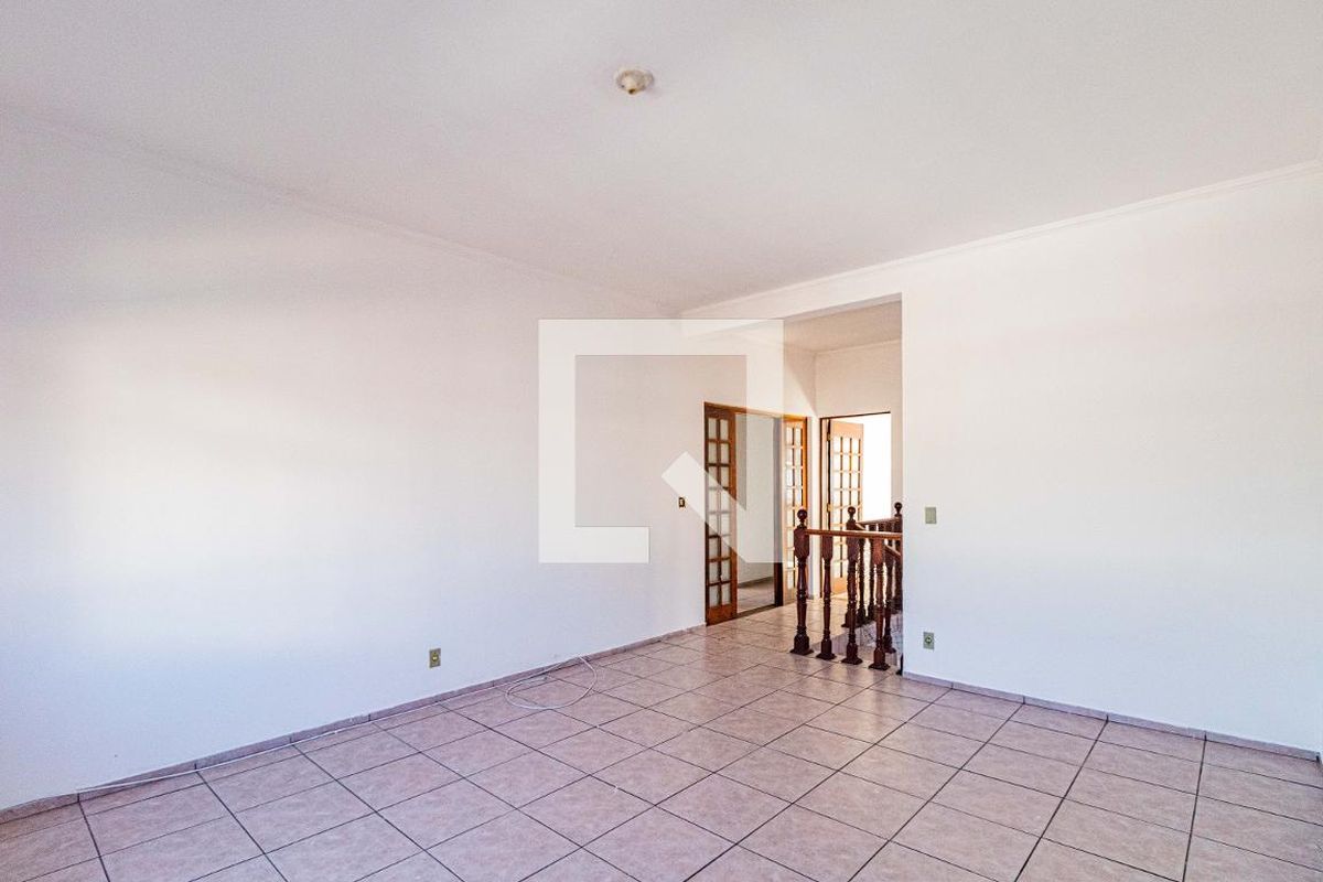 Casa, 3 quartos, 250 m² - Foto 6