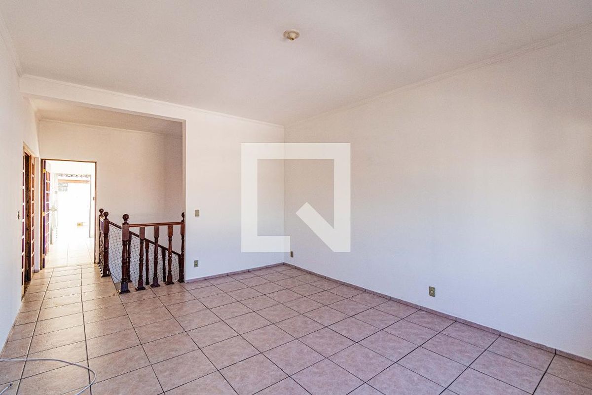 Casa, 3 quartos, 250 m² - Foto 4