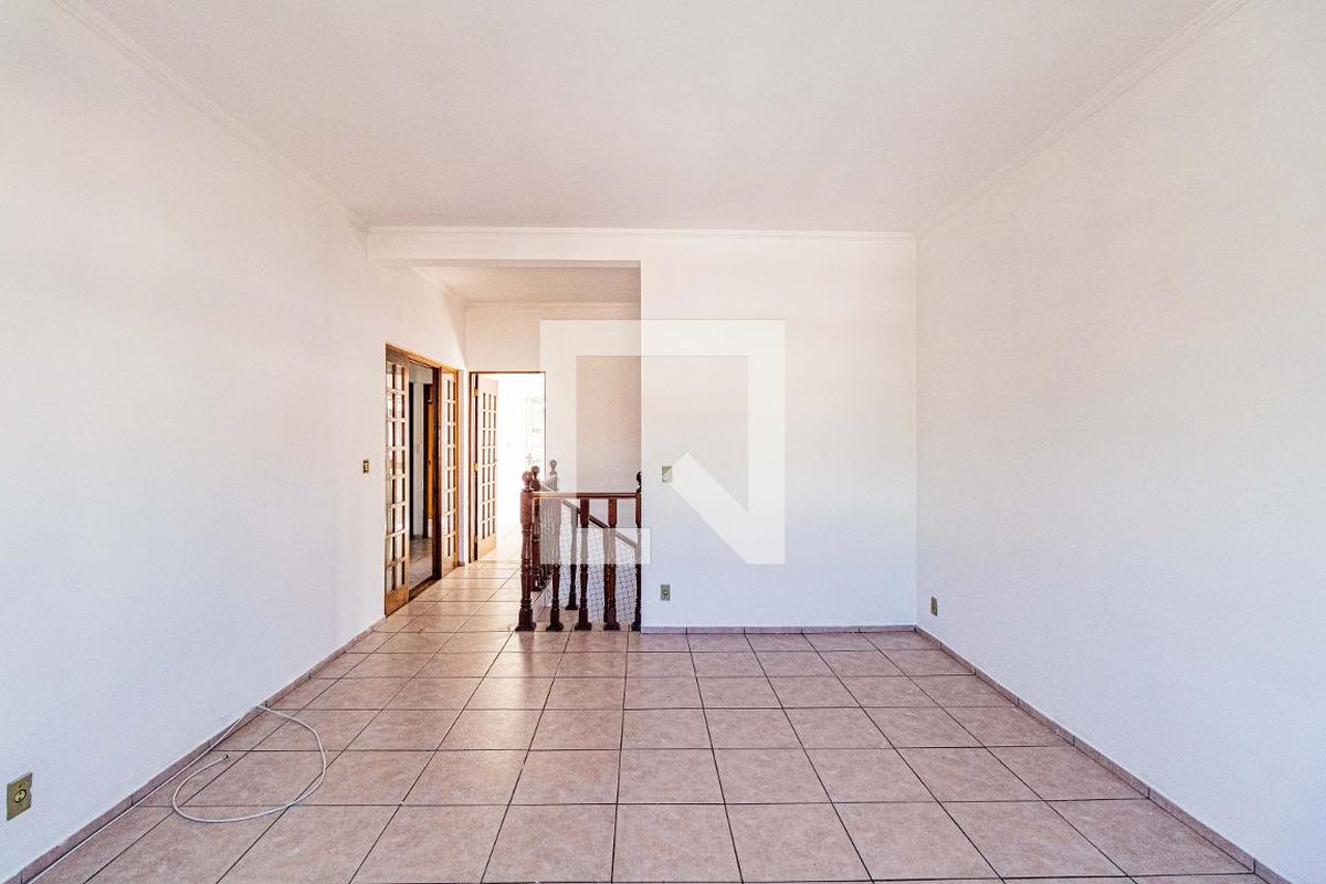Casa, 3 quartos, 250 m² - Foto 12