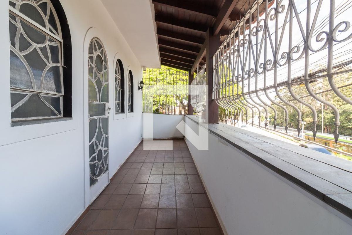 Casa, 3 quartos, 270 m² - Foto 24