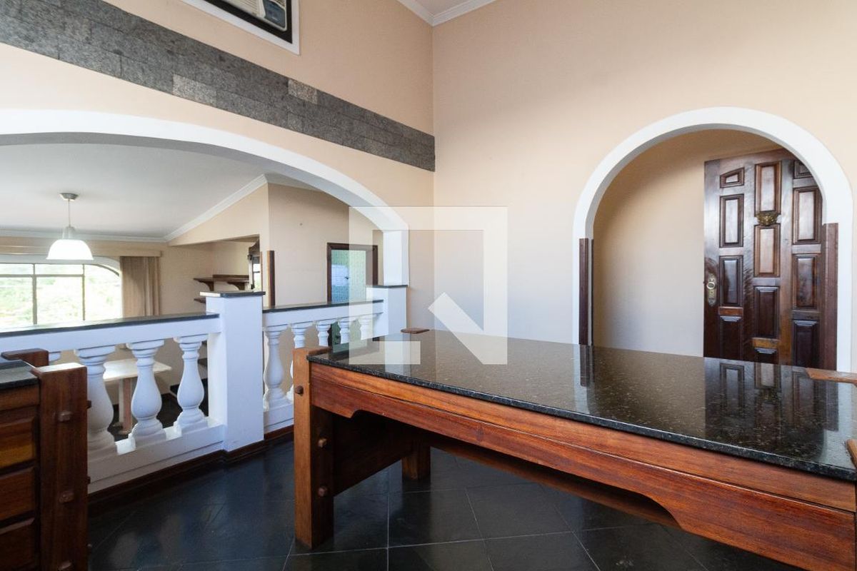 Casa, 3 quartos, 270 m² - Foto 54