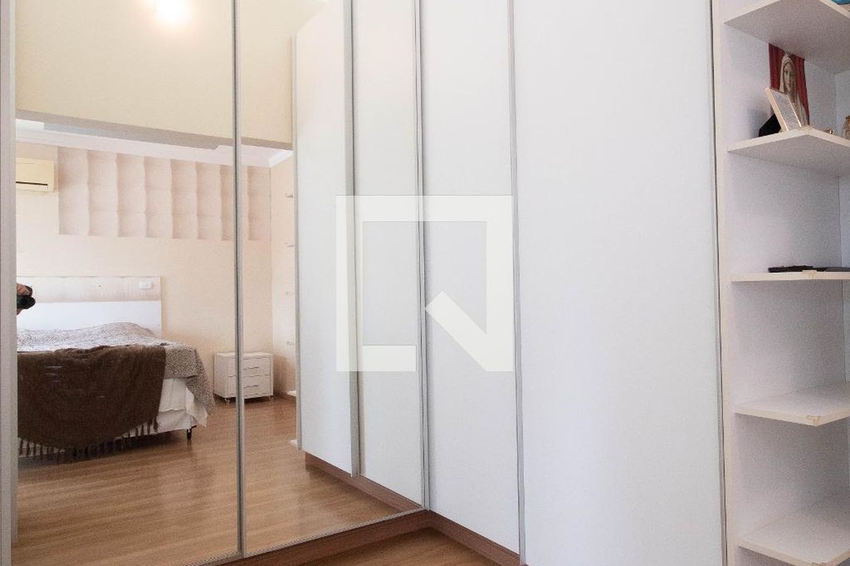 Casa, 4 quartos, 378 m² - Foto 46