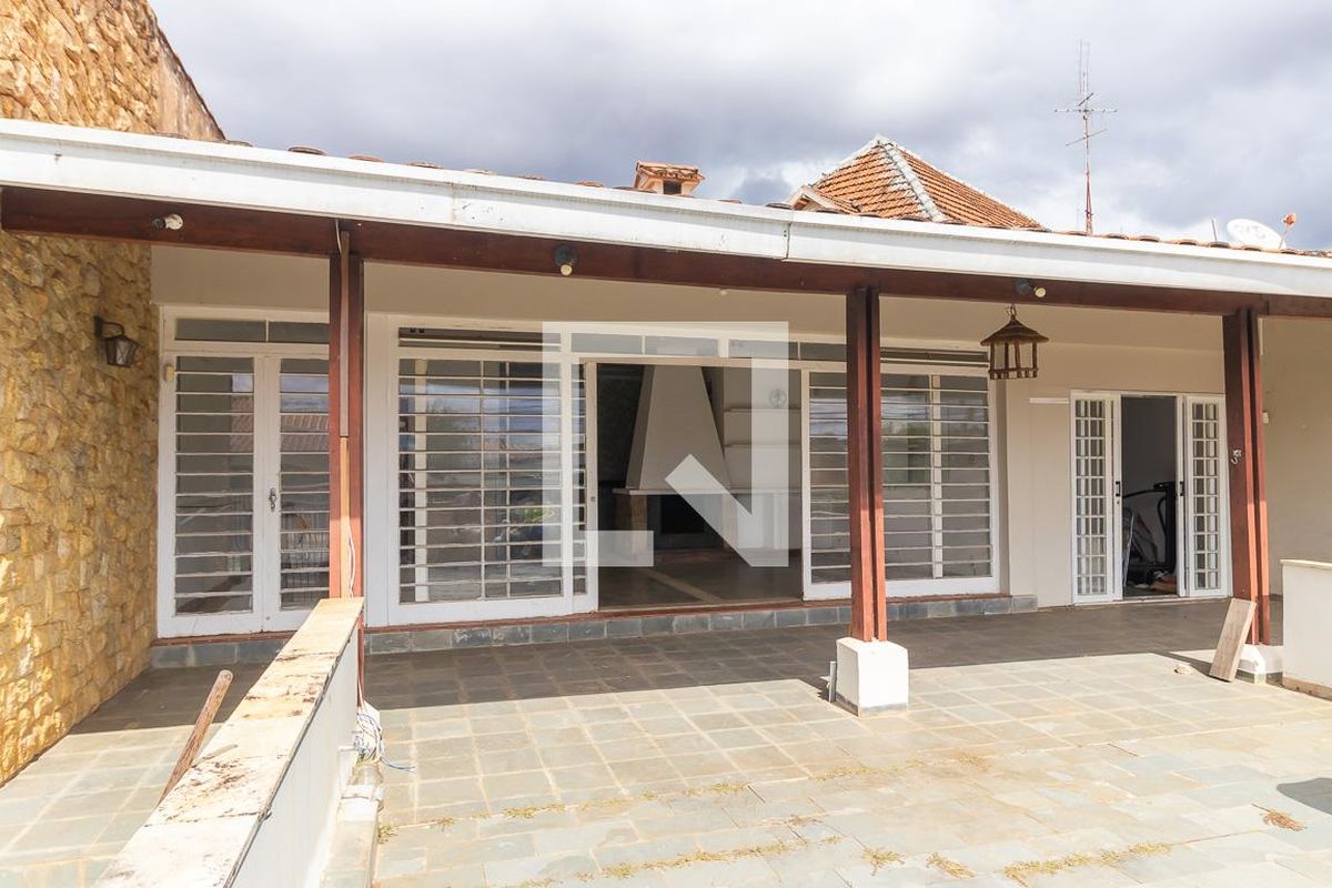 Casa à Venda - Taquaral, 4 Quartos,  210 m2 em , Campinas - sp | SoloBR
