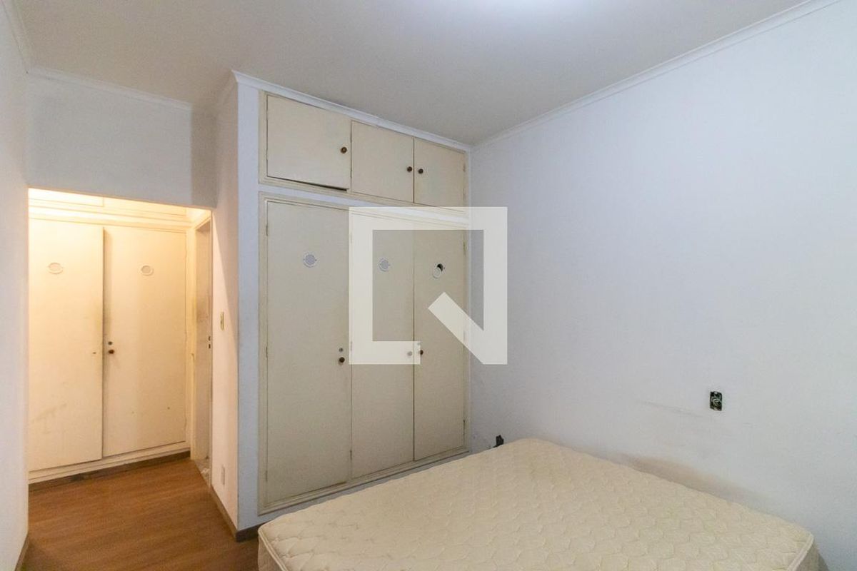 Casa à Venda - Taquaral, 4 Quartos,  210 m2 em , Campinas - sp | SoloBR