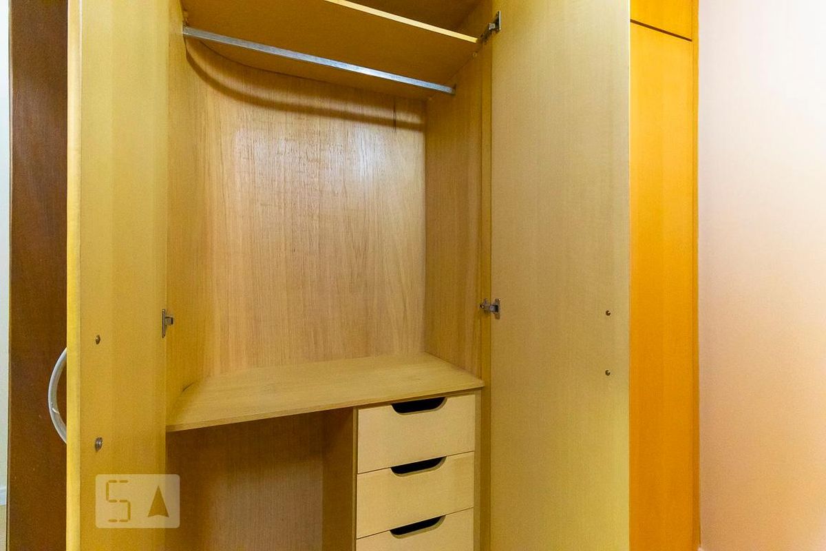 Apartamento à Venda - Cambuí, 1 Quarto,  64 m2 em , Campinas - sp | SoloBR