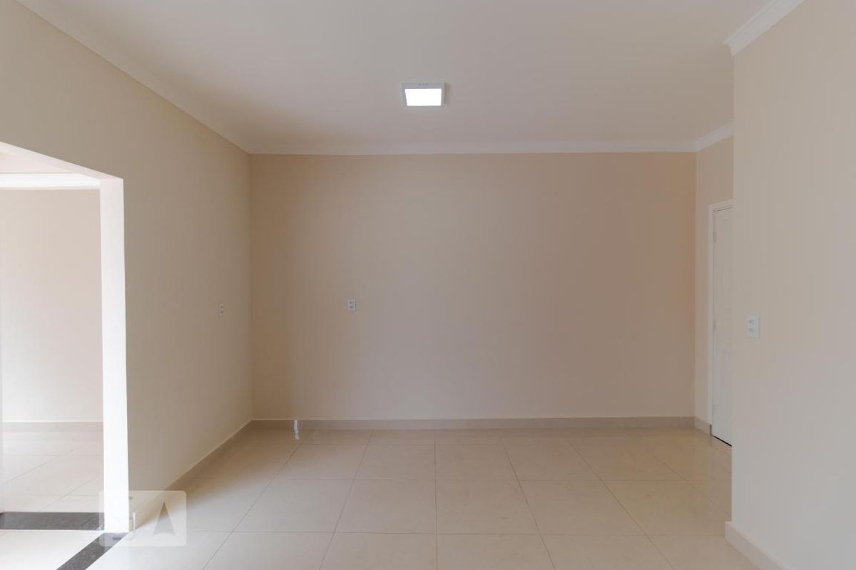 Casa à Venda - Taquaral, 3 Quartos,  200 m2 em , Campinas - sp | SoloBR