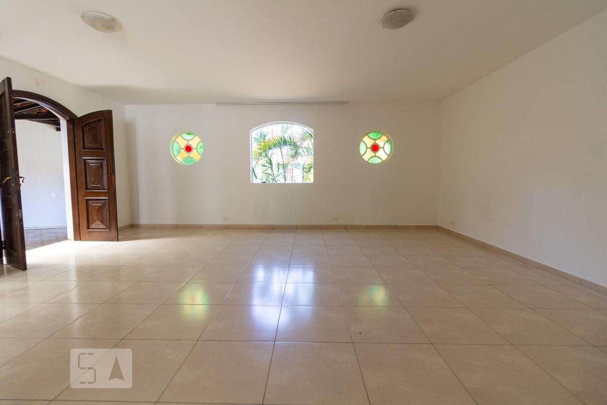 Casa, 3 quartos, 233 m² - Foto 1