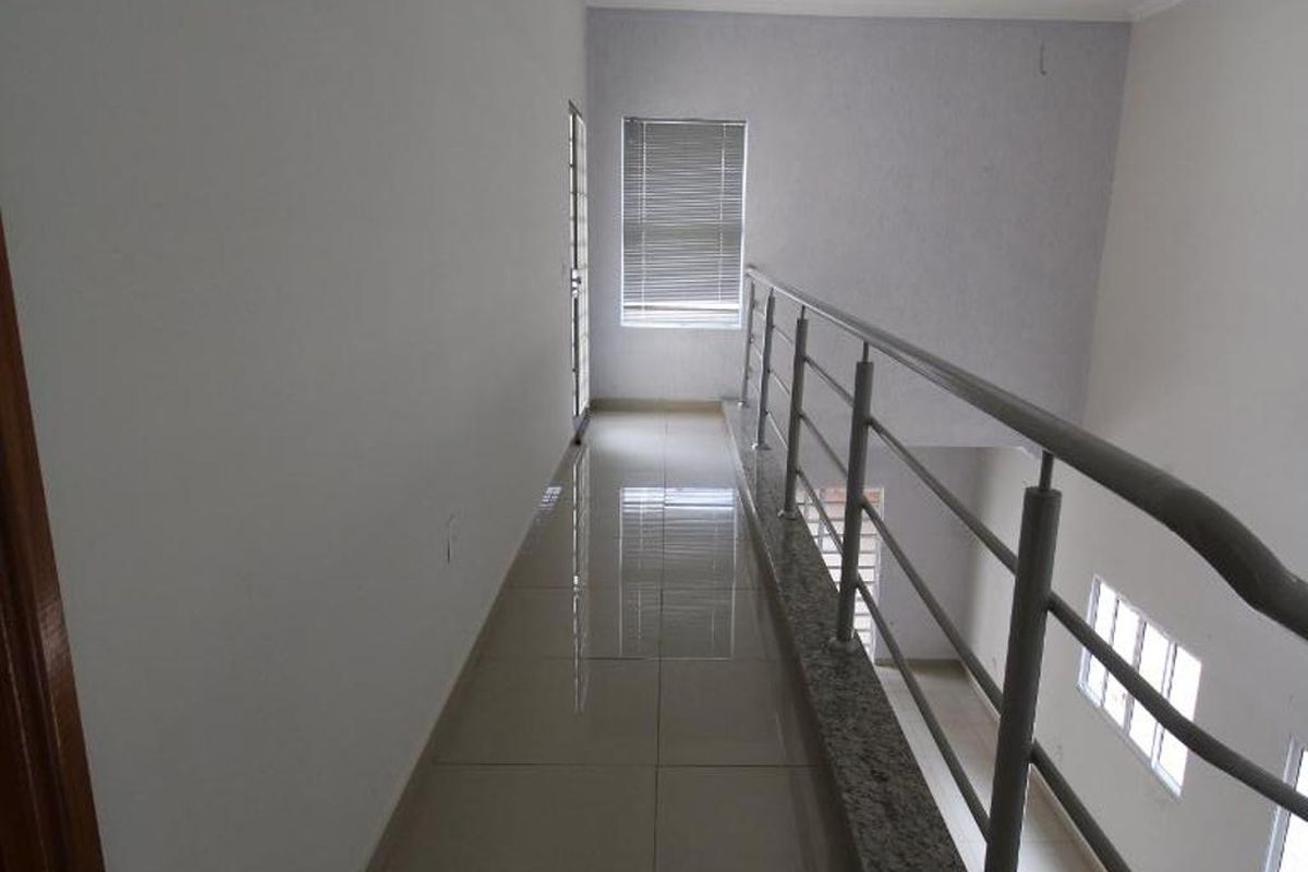 Casa à Venda - Guanabara, 4 Quartos,  650 m2 em , Campinas - sp | SoloBR