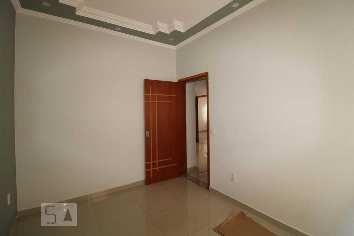 Casa à Venda - Guanabara, 4 Quartos,  650 m2 em , Campinas - sp | SoloBR