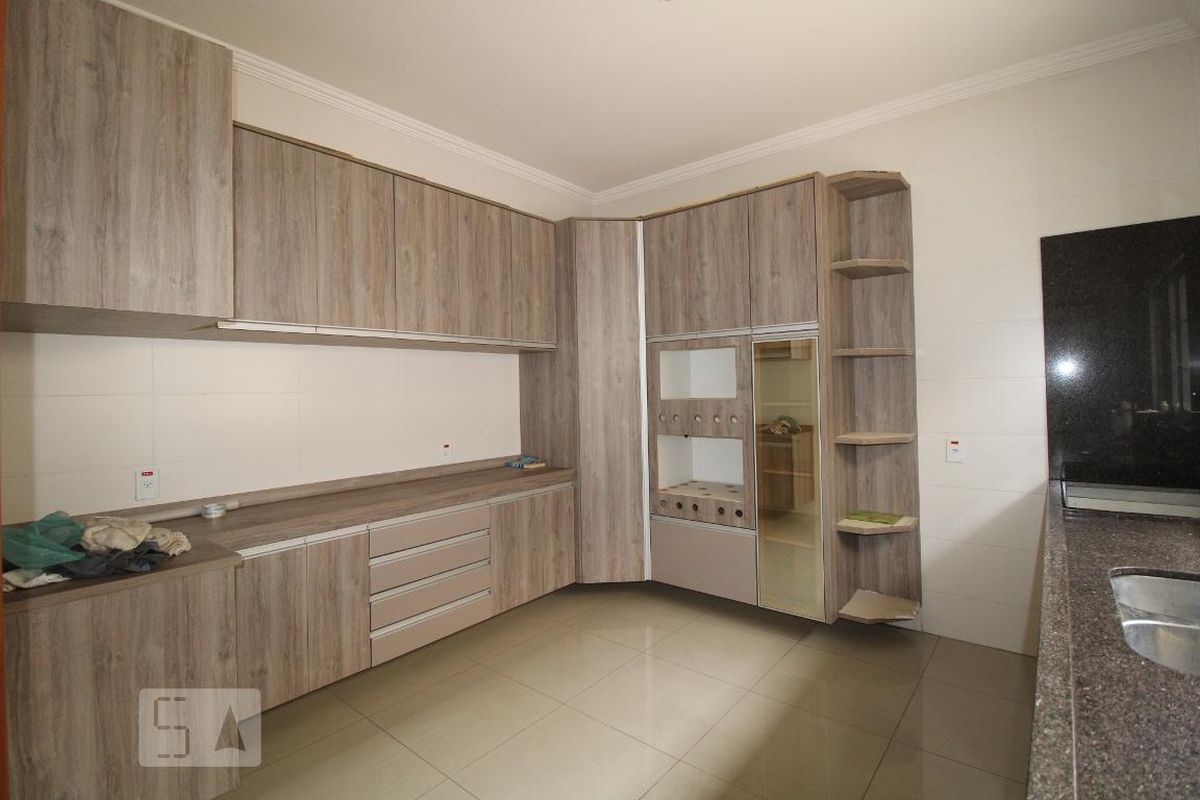Casa à Venda - Guanabara, 4 Quartos,  650 m2 em , Campinas - sp | SoloBR