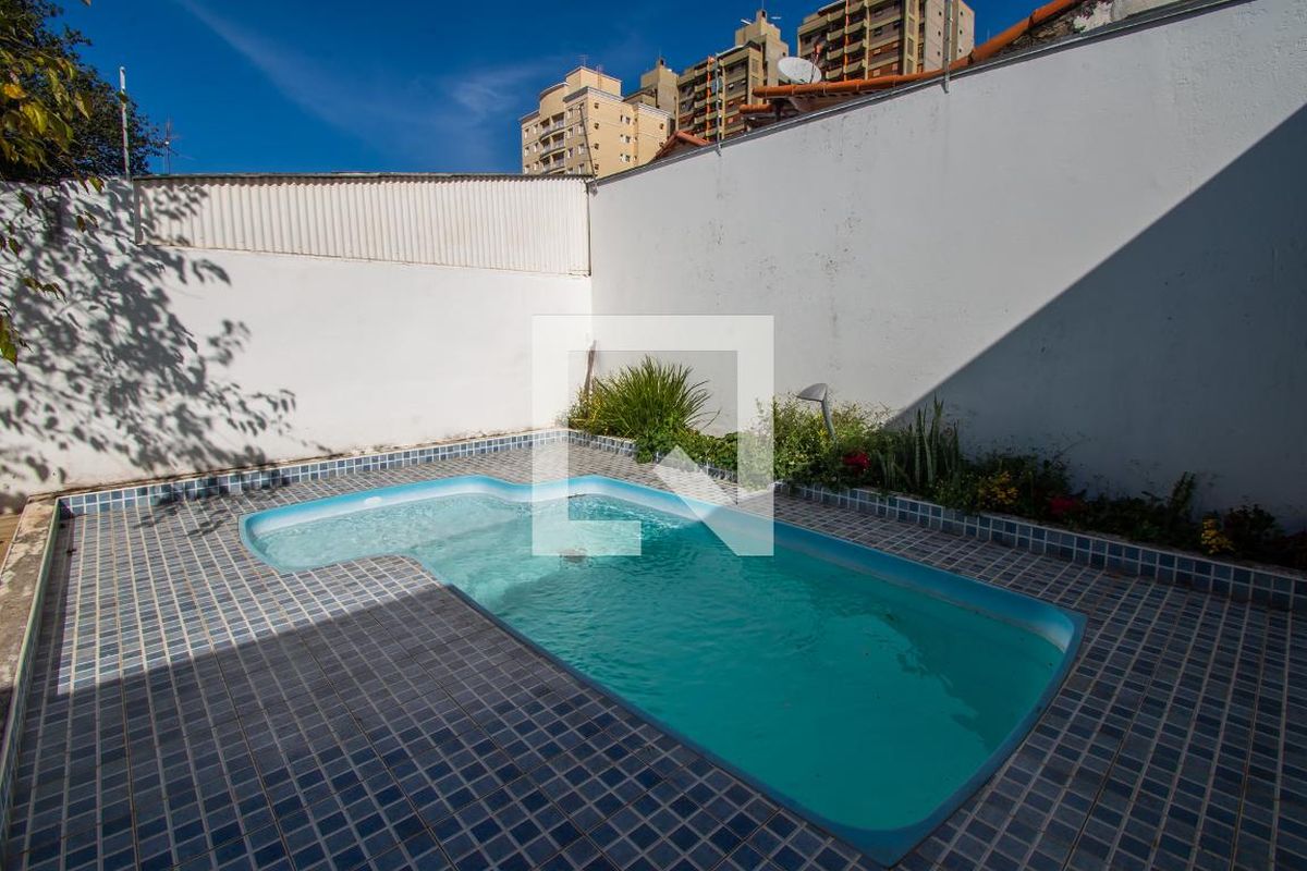 Casa à Venda - Taquaral, 3 Quartos,  312 m2 em , Campinas - sp | SoloBR