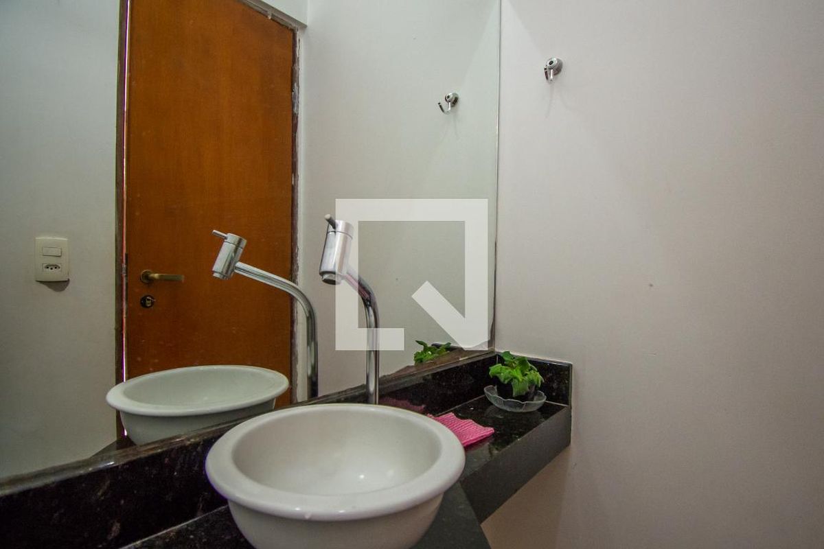 Casa à Venda - Taquaral, 3 Quartos,  312 m2 em , Campinas - sp | SoloBR