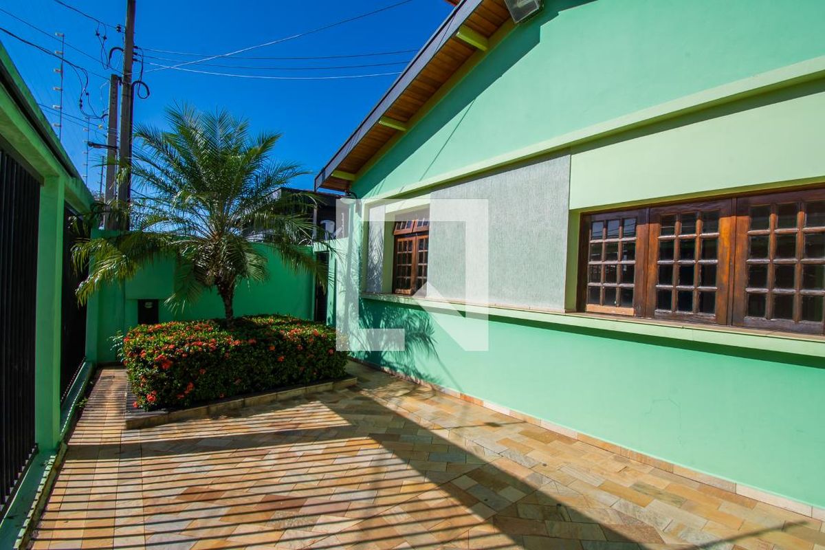 Casa à Venda - Taquaral, 3 Quartos,  312 m2 em , Campinas - sp | SoloBR