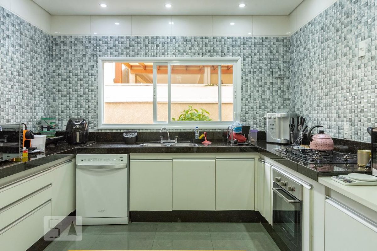Casa à Venda - Swiss Park, 4 Quartos,  320 m2 em , Campinas - sp | SoloBR