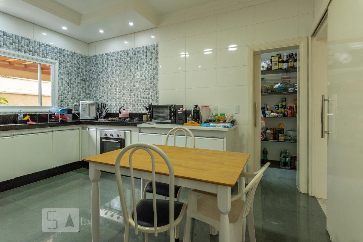 Casa à Venda - Swiss Park, 4 Quartos,  320 m2 em , Campinas - sp | SoloBR