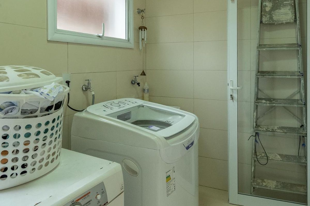 Casa à Venda - Swiss Park, 4 Quartos,  320 m2 em , Campinas - sp | SoloBR