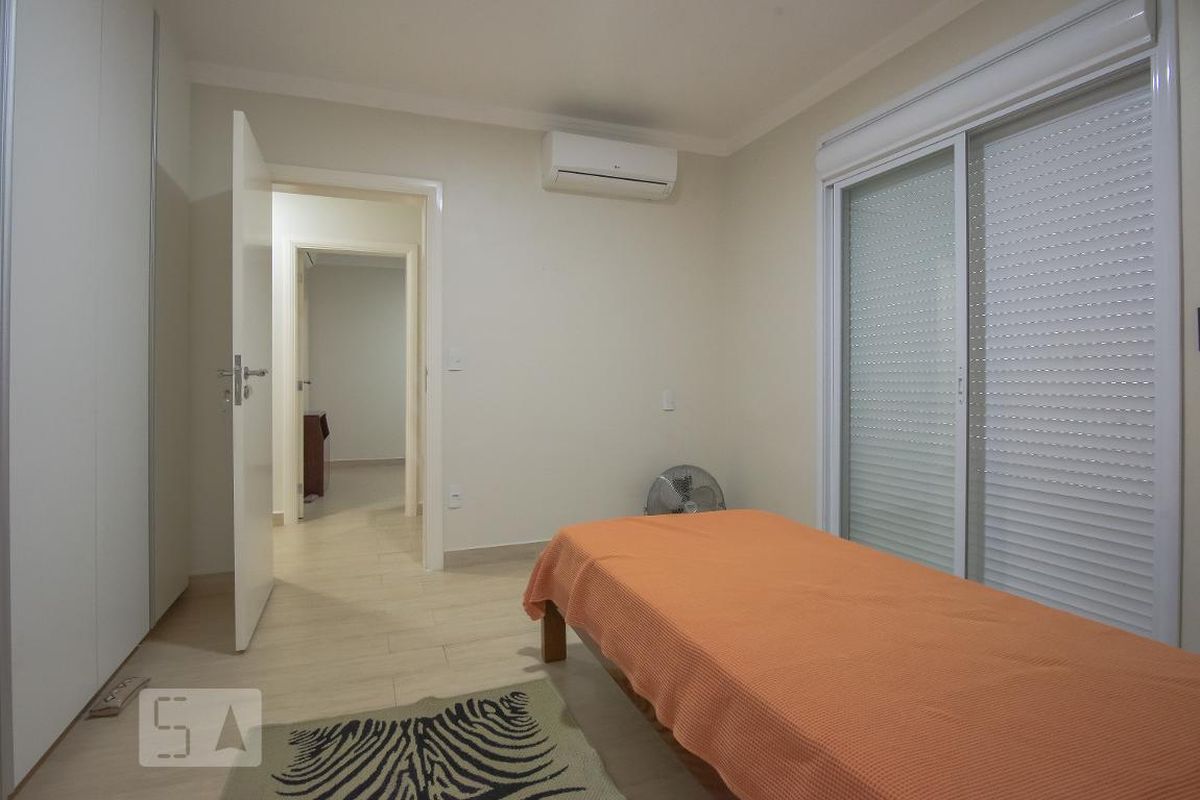 Casa à Venda - Swiss Park, 4 Quartos,  320 m2 em , Campinas - sp | SoloBR