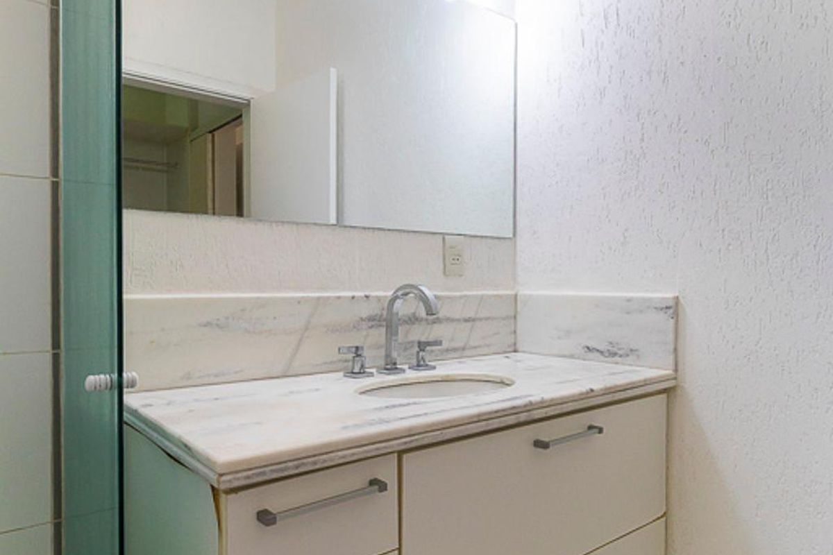 Casa à Venda - Lot. Alphaville Campinas, 4 Quartos,  425 m2 em , Campinas - sp | SoloBR