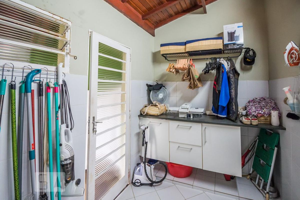 Casa à Venda - Mansões Santo Antônio, 4 Quartos,  480 m2 em , Campinas - sp | SoloBR
