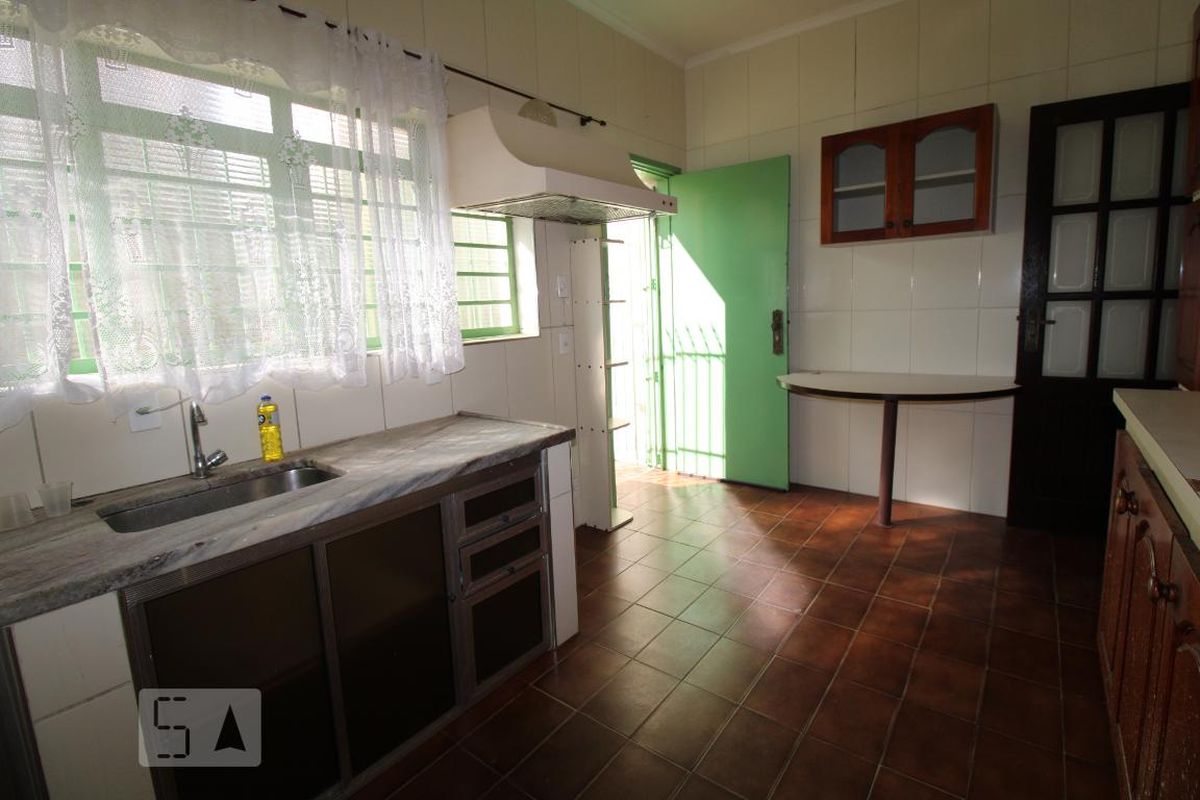Casa à Venda - Centro, 4 Quartos,  181 m2 em , Campinas - sp | SoloBR
