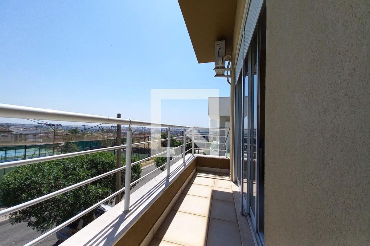 Casa à Venda - Swiss Park, 4 Quartos,  210 m2 em , Campinas - sp | SoloBR