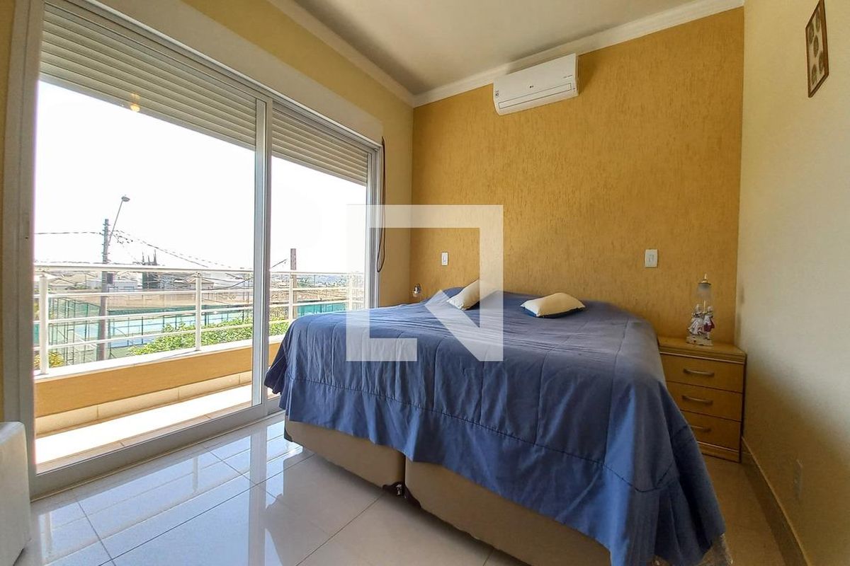 Casa à Venda - Swiss Park, 4 Quartos,  210 m2 em , Campinas - sp | SoloBR