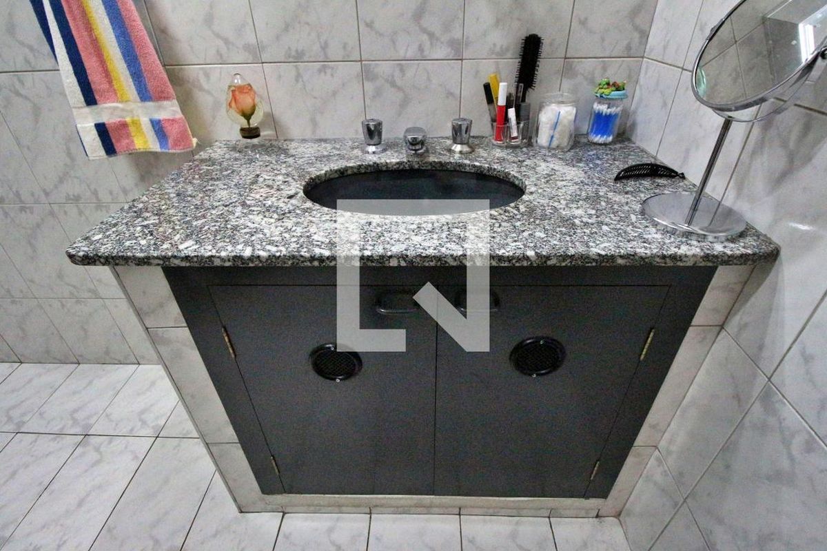 Casa à Venda - Jardim do Lago, 3 Quartos,  180 m2 em , Campinas - sp | SoloBR