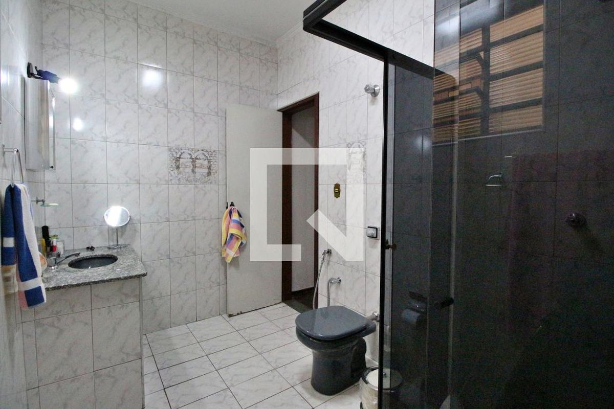 Casa à Venda - Jardim do Lago, 3 Quartos,  180 m2 em , Campinas - sp | SoloBR