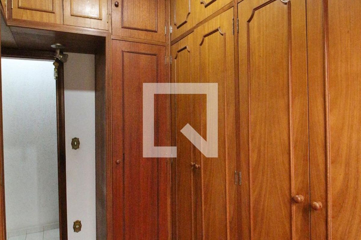 Casa à Venda - Jardim do Lago, 3 Quartos,  180 m2 em , Campinas - sp | SoloBR