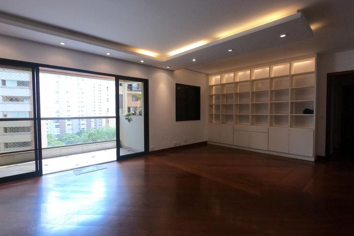 Apartamento, 3 quartos, 140 m² - Foto 2