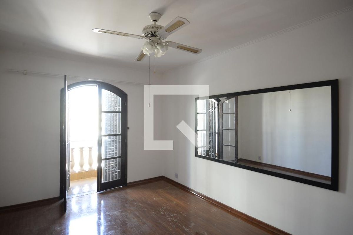 Casa, 4 quartos, 230 m² - Foto 9