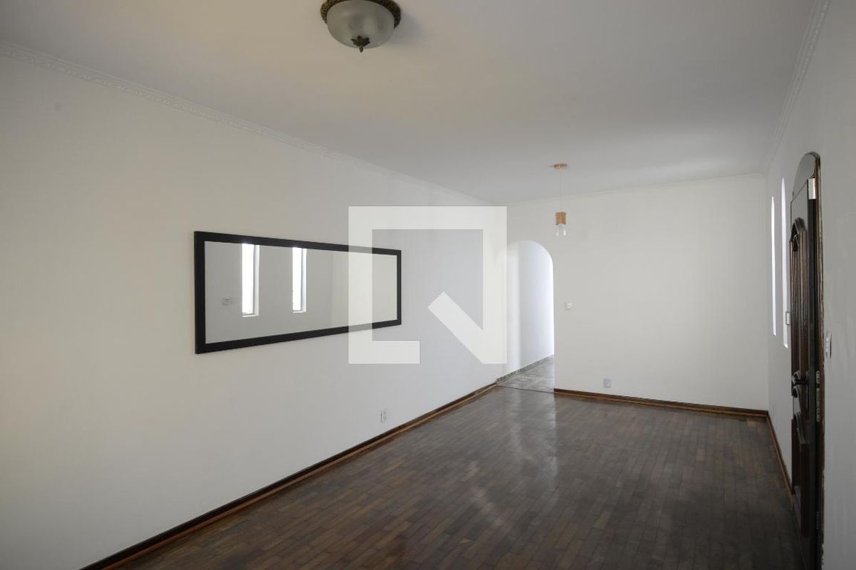 Casa, 4 quartos, 230 m² - Foto 2