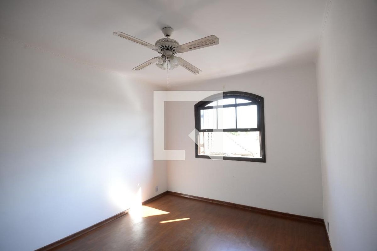 Casa, 4 quartos, 230 m² - Foto 32