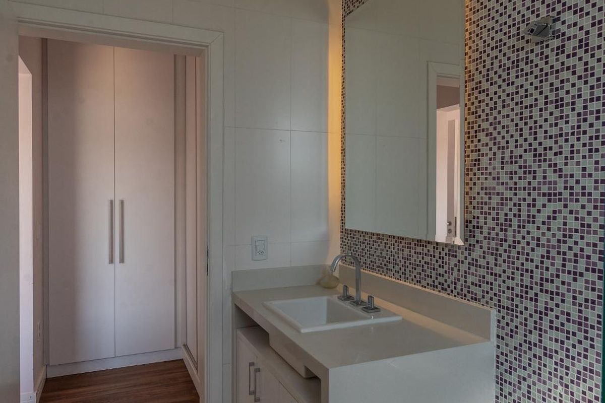 Casa à Venda - Swiss Park, 5 Quartos,  400 m2 em , Campinas - sp | SoloBR