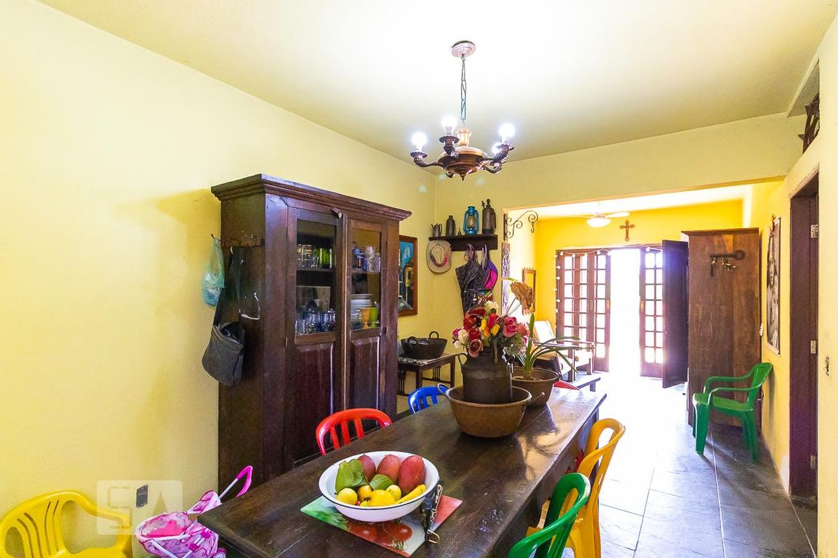 Casa à Venda - Taquaral, 4 Quartos,  214 m2 em , Campinas - sp | SoloBR