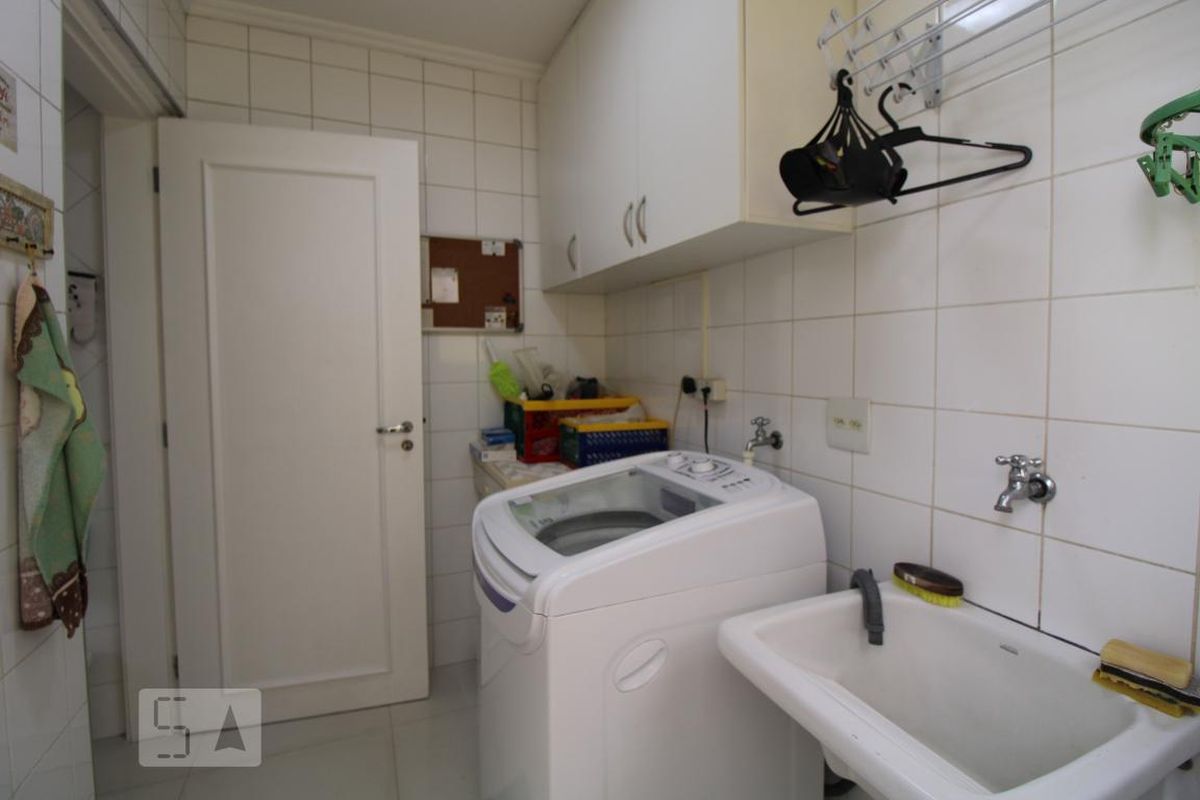 Casa à Venda - Vila Brandina, 3 Quartos,  400 m2 em , Campinas - sp | SoloBR