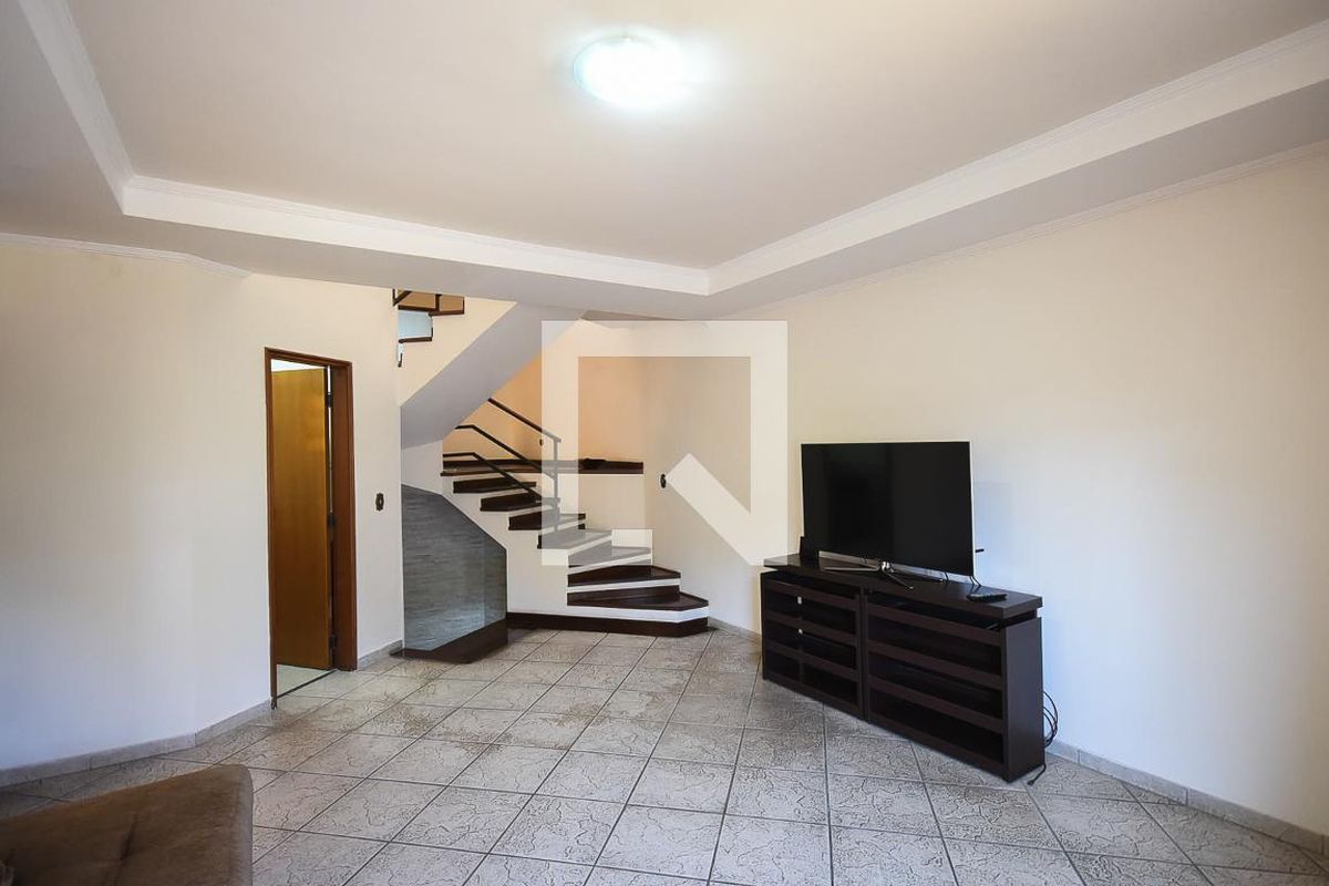 Casa, 3 quartos, 171 m² - Foto 2